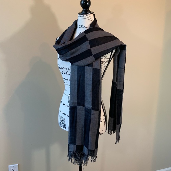 ❤️❤️FREE ❤️❤️ 100% Cotton Scarf Grey & Black - Picture 2 of 8